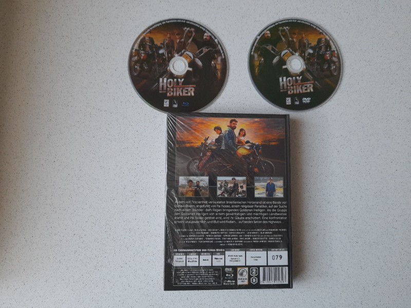 MEDIABOOK : HOLY BIKER - 210 ST�CK