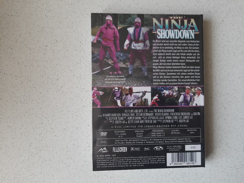 MEDIABOOK : THE NINJA SHOWDOWN  -  111 St�ck