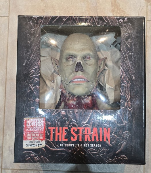 The Strain B�stenedition Staffel 1 neuwertig