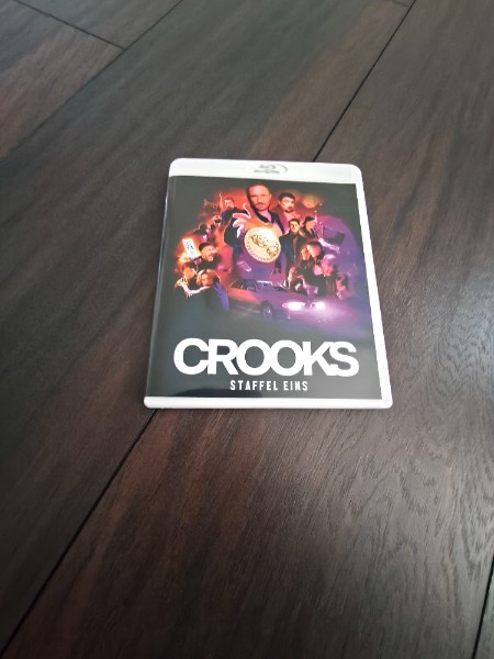 Crooks season 1