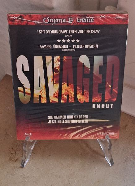 Savaged uncut Bluray Schuber OVP