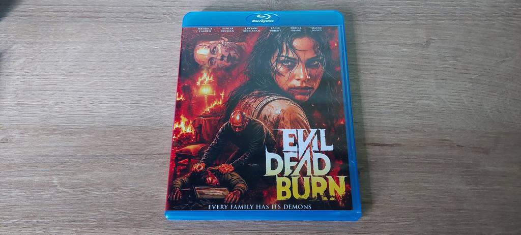 Evil Dead Burn-Blu Ray-Uncut Fassung-Neuwertig
