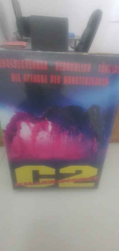 C 2  KILLERINSECT  WATTIERTES MEDIABOOK