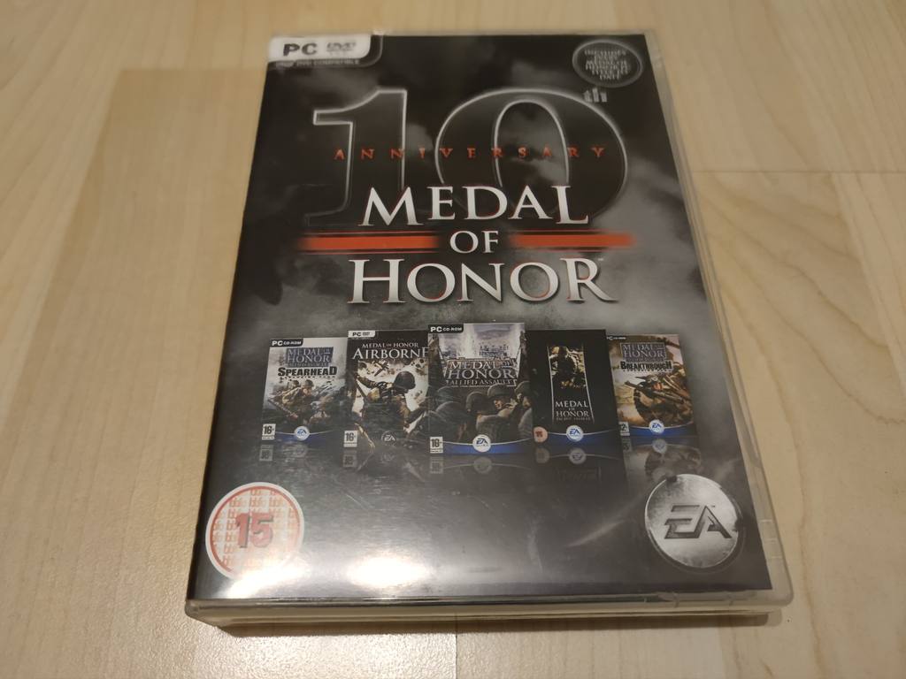 Medal of Honor - 10th Anniversary (UK, UNCUT)