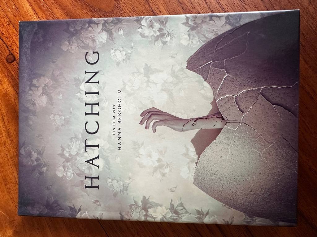 Hatching � FSK 18 � Mediabook