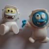 2 Yeti Figuren aus dem Maxi Ei...