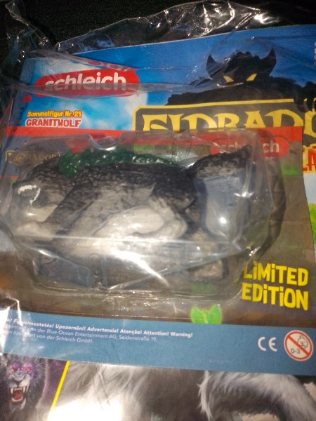 4 NAGELNEUE SCHLEICHFIGUREN MIT HEFT MIT LIMITIRT