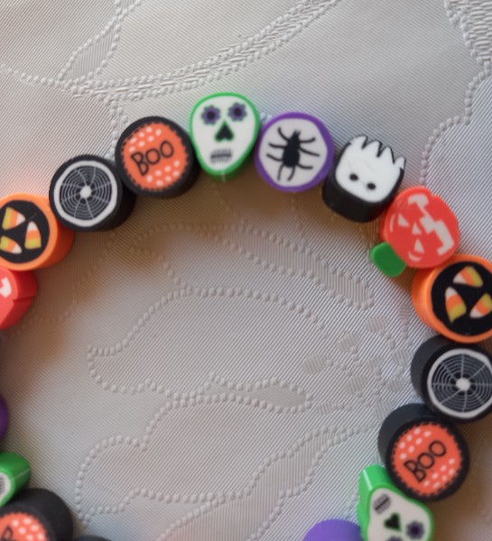 Unisex Halloween-Armband in Bunt