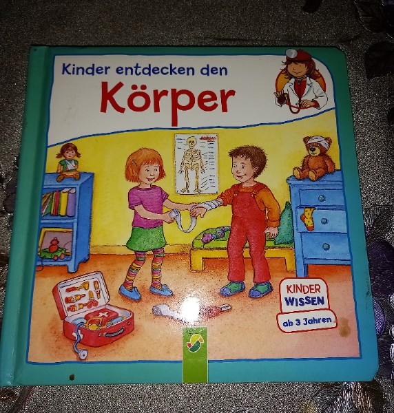 Kinder entdecken den K�rper