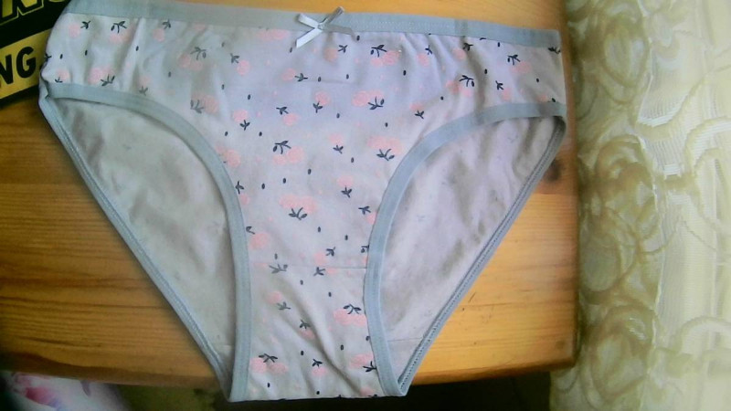 DAMEN SLIP HELLBLAU MIT BLUMEN GR.S, NEU