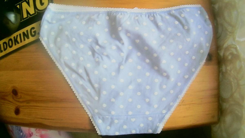 DAMEN SLIP HELLBLAU MIT PUNKTE GR.S, NEU