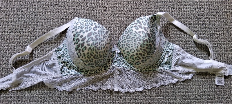Damen-Spitzen B�gel-BH Gr��e 85D / L 44/46