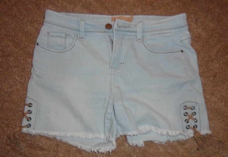Jeansshorts f�r Damen mit Fransen Gr��e 38