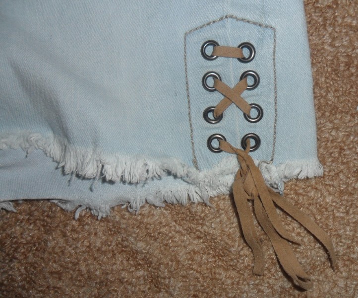 Jeansshorts f�r Damen mit Fransen Gr��e 38